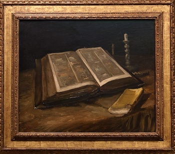 une Bible dans un cadre ancien
